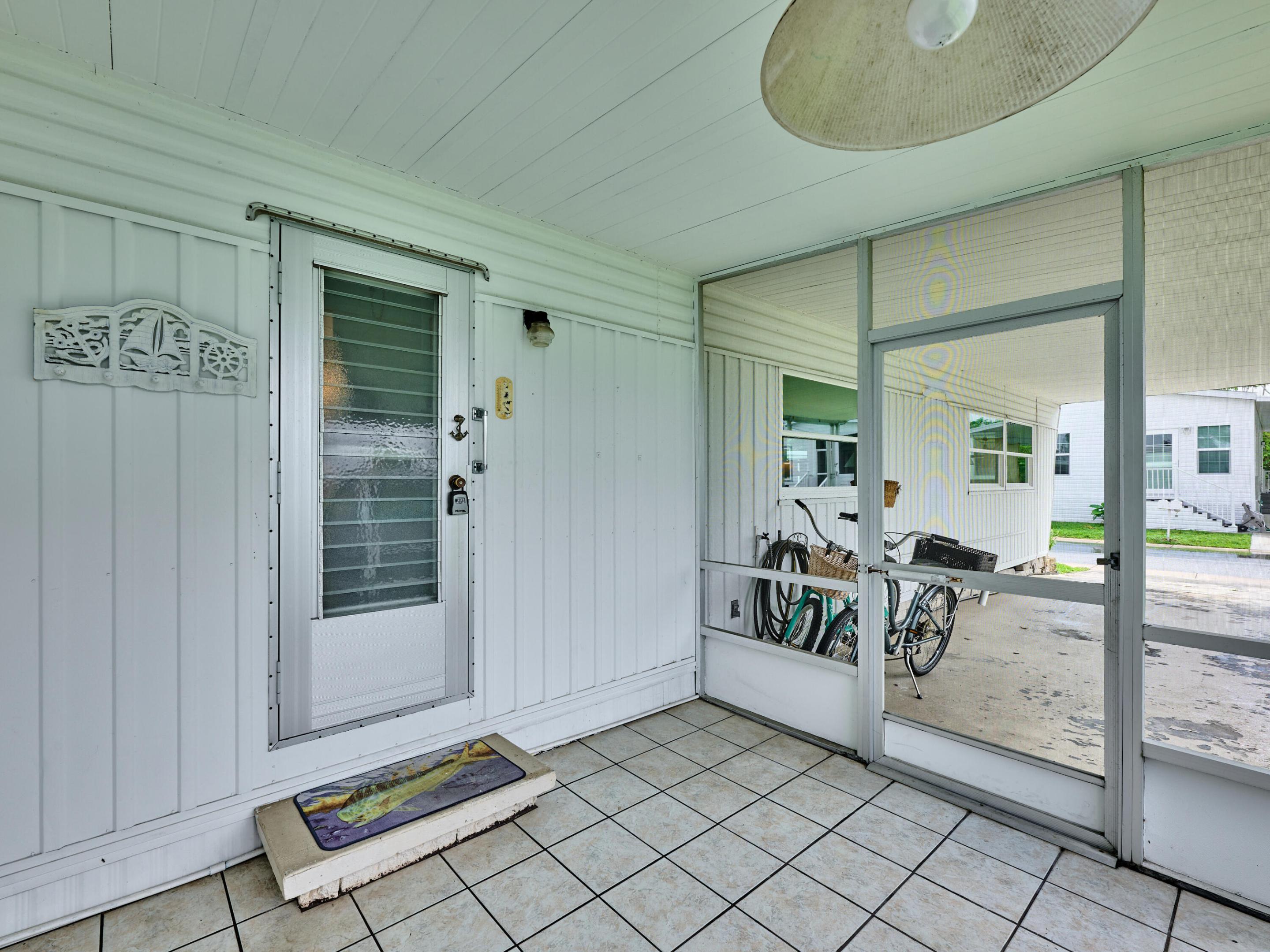 HIDDEN HARBOUR CONDO - Residential