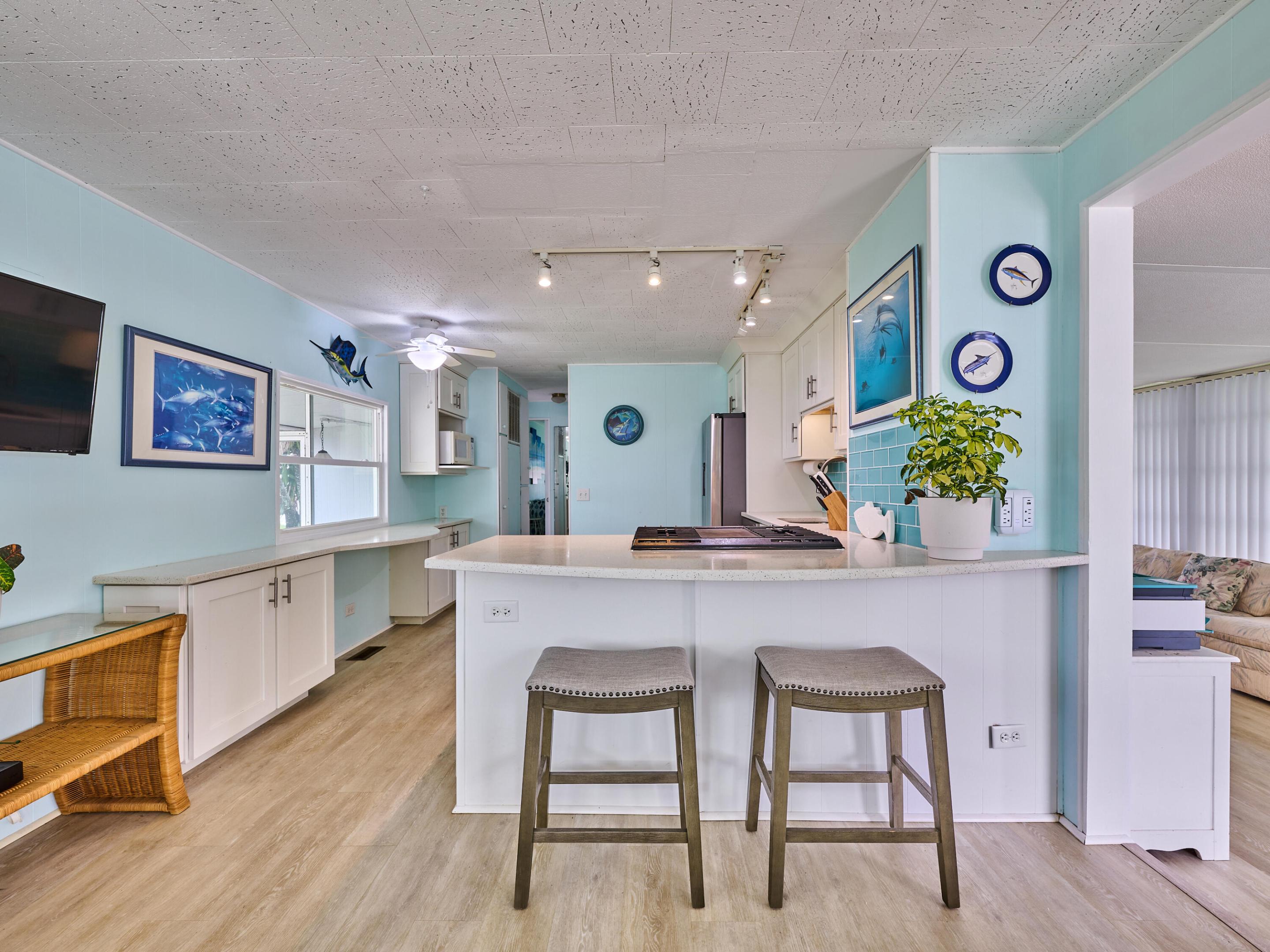 HIDDEN HARBOUR CONDO - Residential