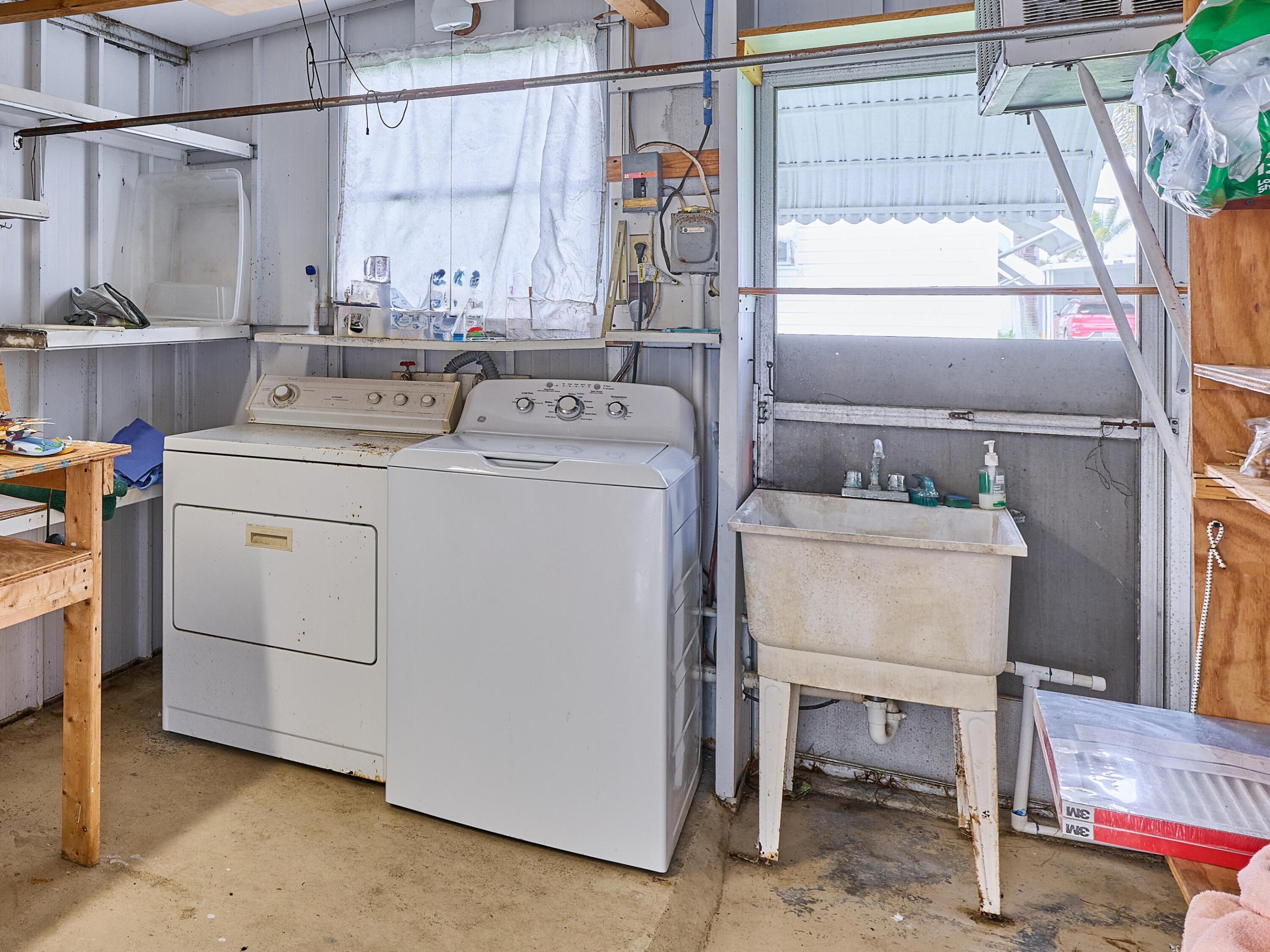 HIDDEN HARBOUR CONDO - Residential