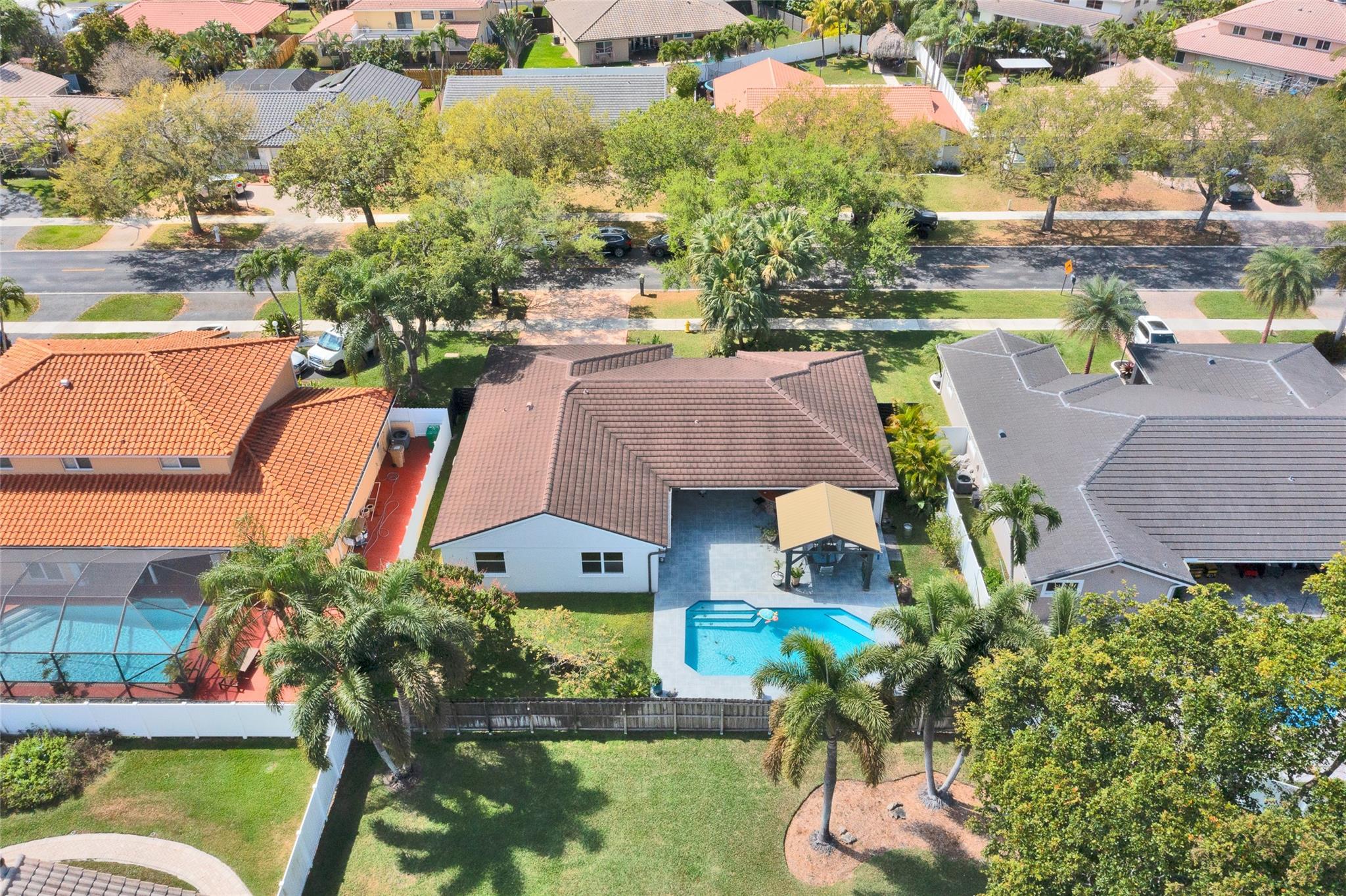 HAWKES BLUFF - Residential