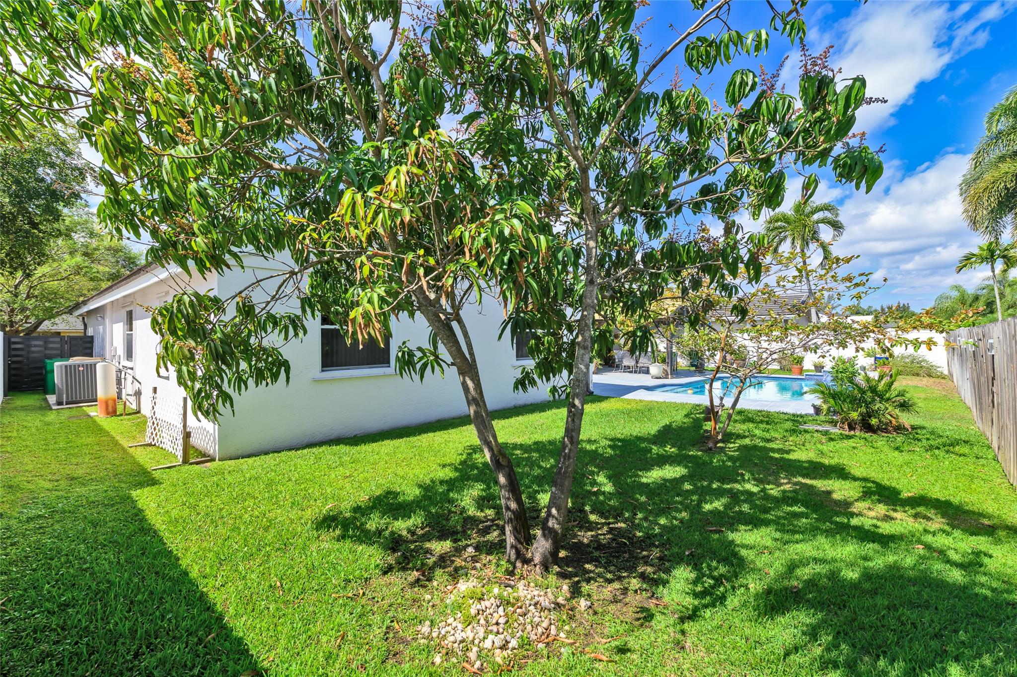 HAWKES BLUFF - Residential