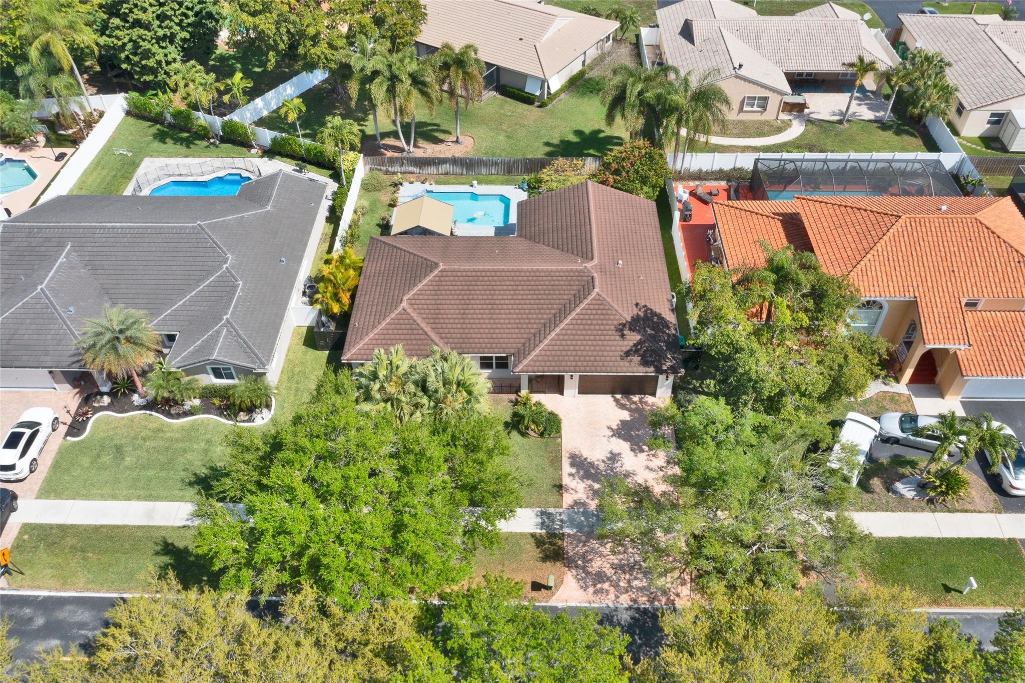 HAWKES BLUFF - Residential
