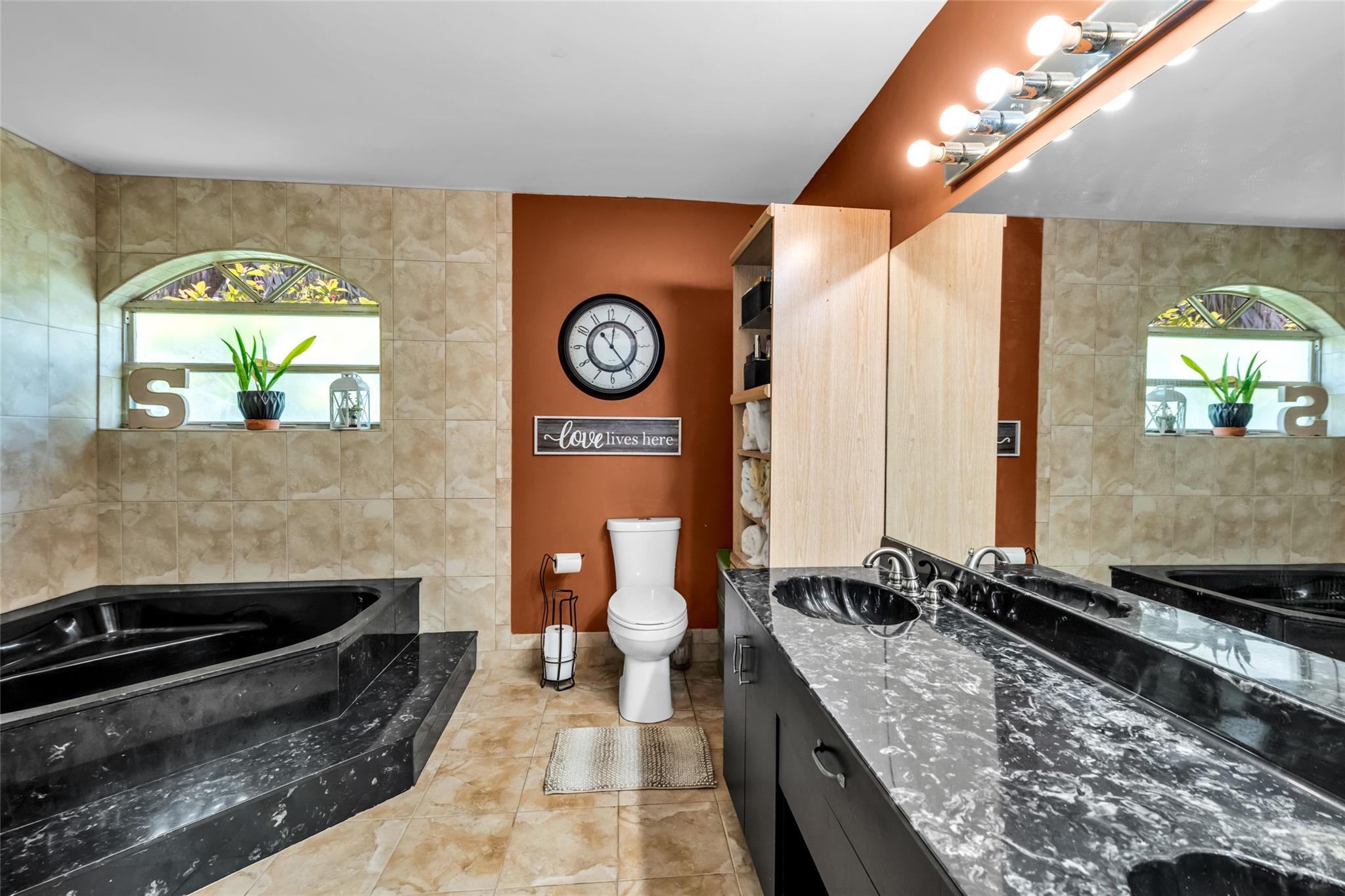 HAWKES BLUFF - Residential