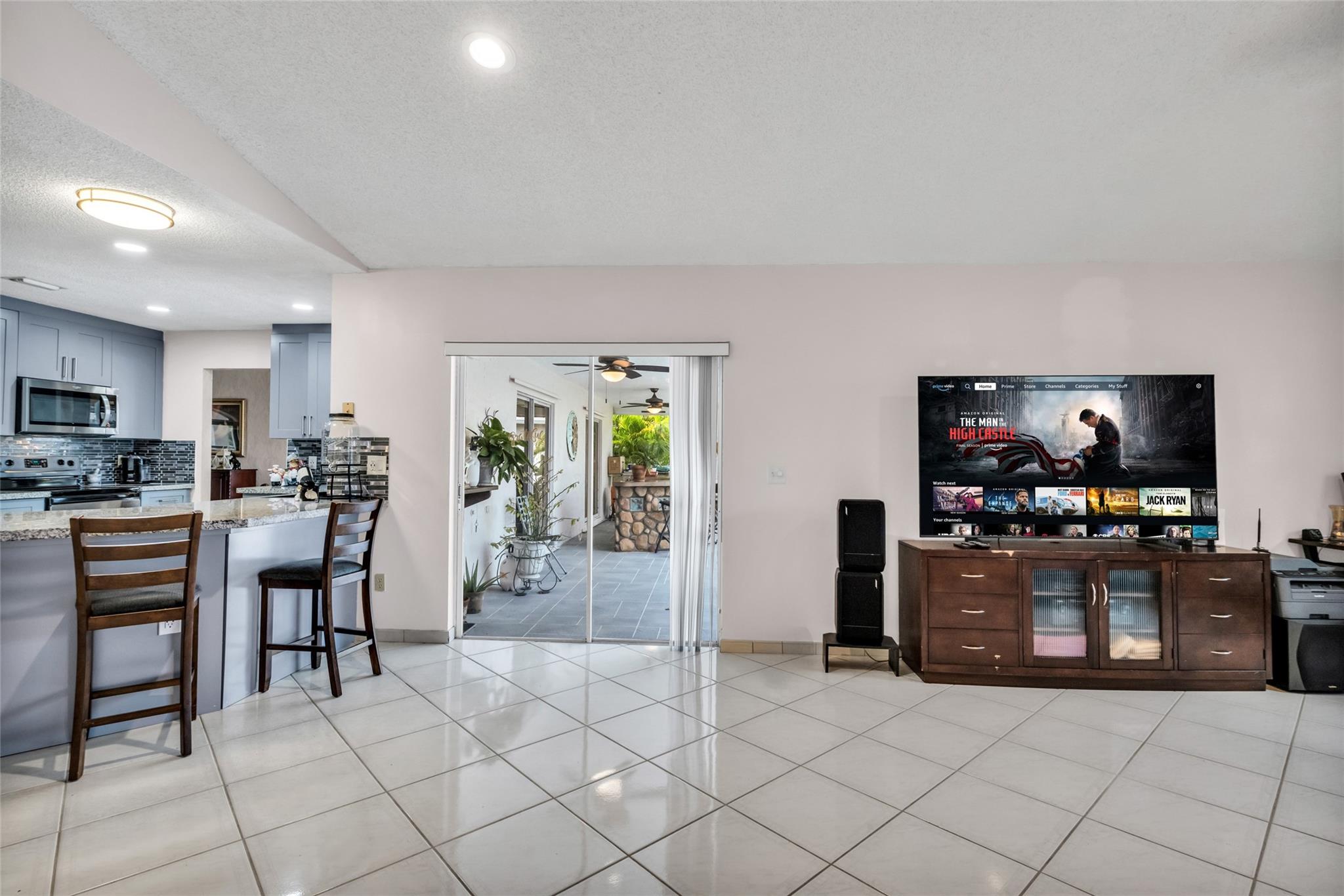 HAWKES BLUFF - Residential