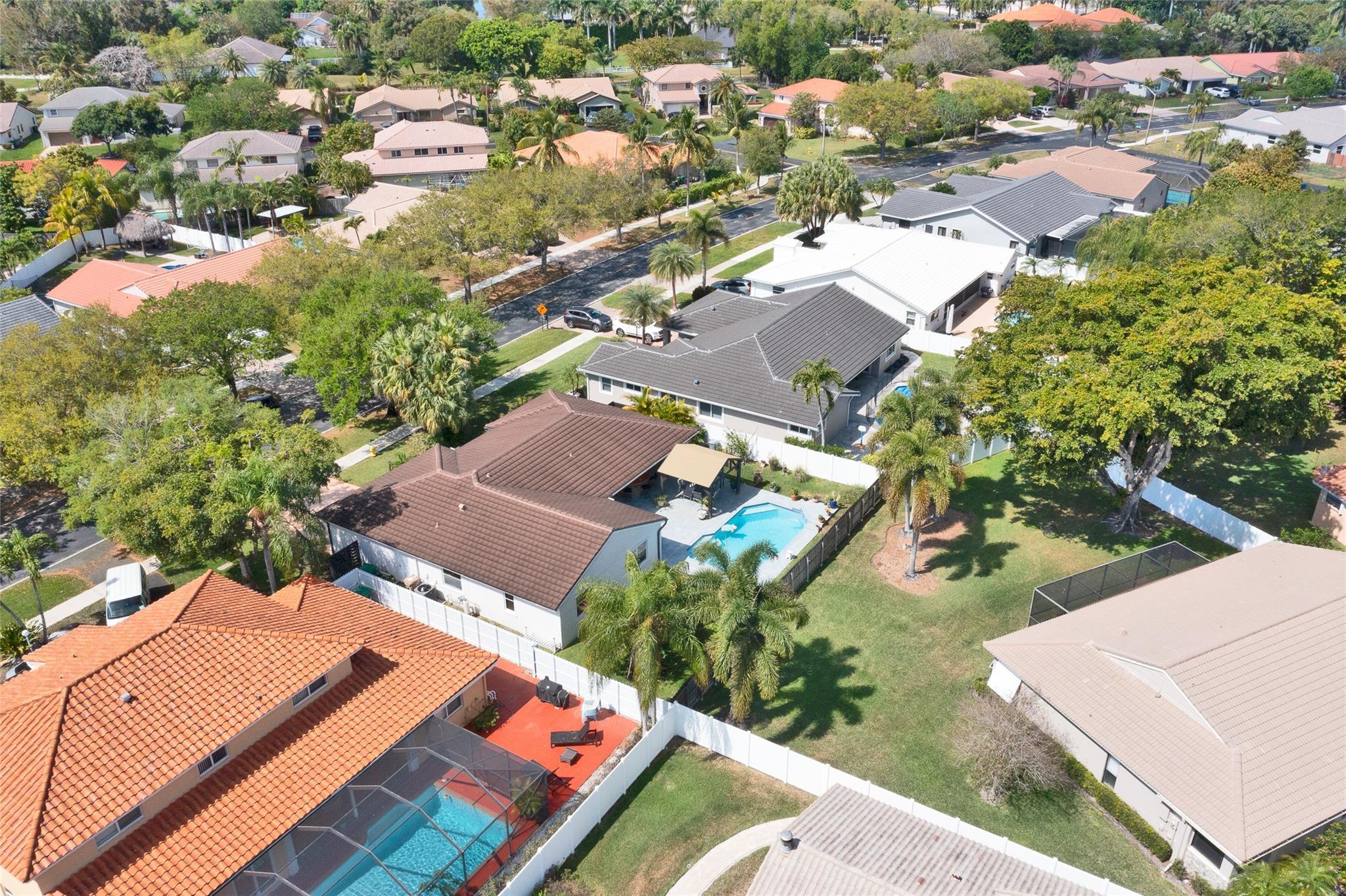 HAWKES BLUFF - Residential