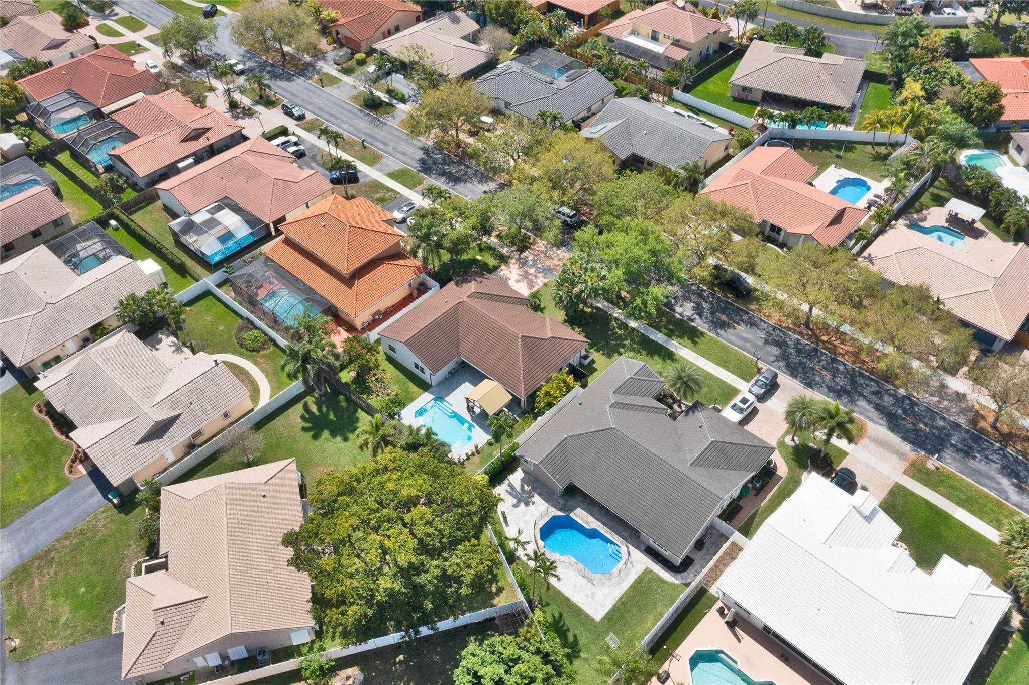 HAWKES BLUFF - Residential