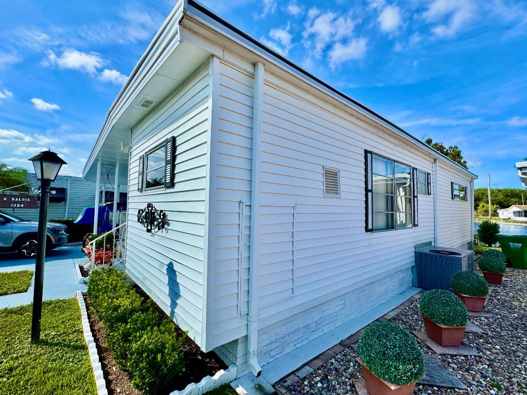 ORANGEBROOK HARBOR - Residential