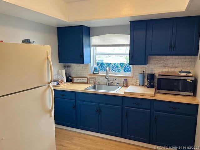 2727 Dudley Drive W J