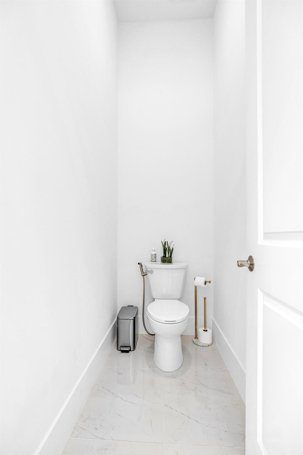 CRESSWIND PALM BEACH - Residential Lease