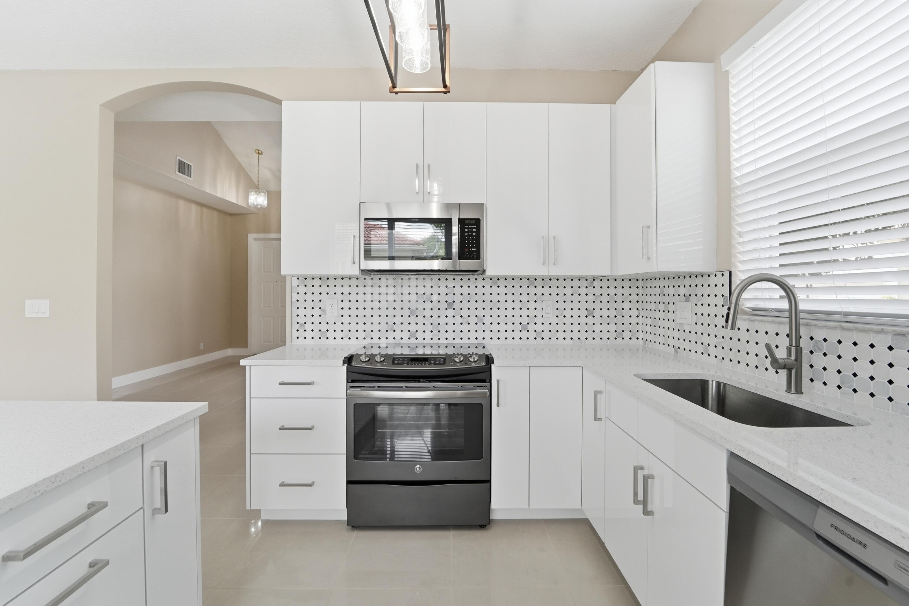 1780 Pierside Circle