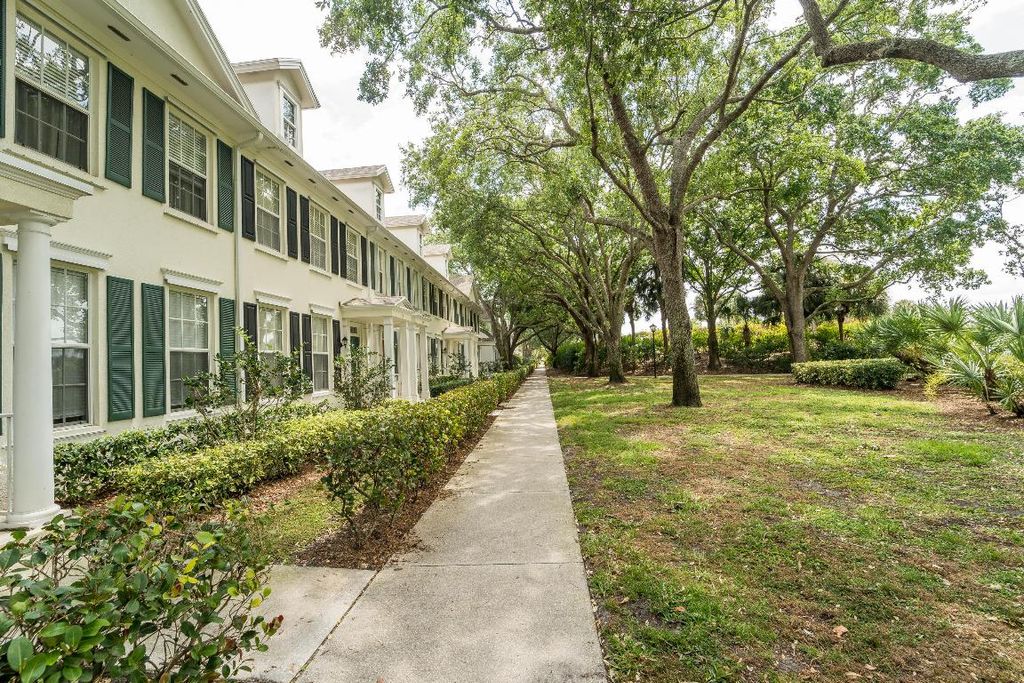 Photo of 350 Legare Court, Jupiter, FL 33458 (MLS # R10973396)