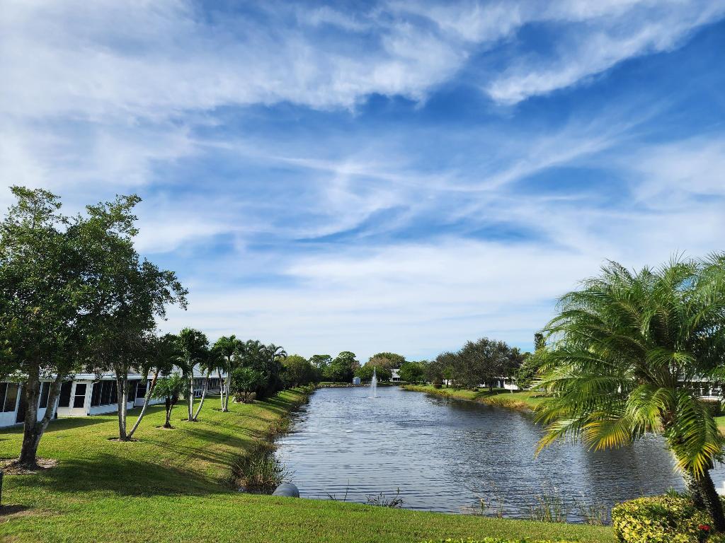 TROPICAL EAST - Residential Lease