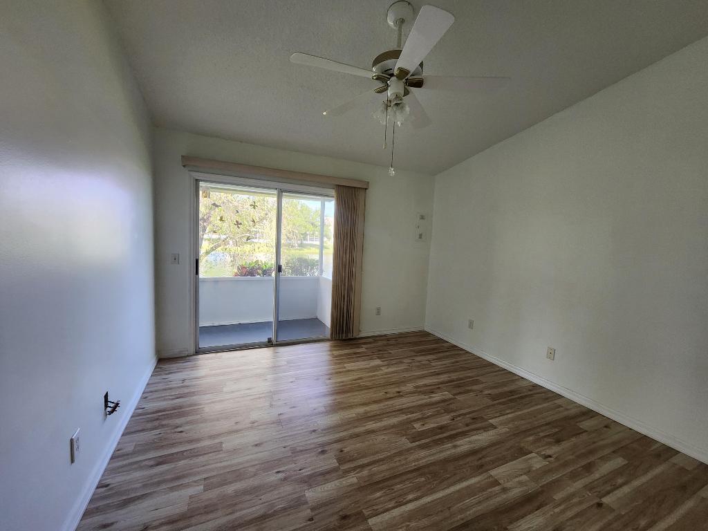 TROPICAL EAST - Residential Lease