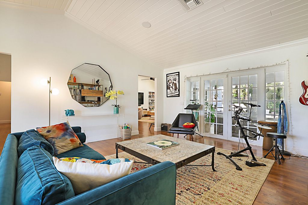 Photo of 19647 Red Maple Lane, Jupiter, FL 33458 (MLS # R10960109)