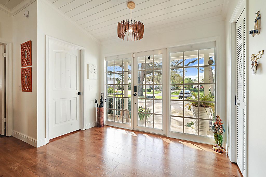 Photo of 19647 Red Maple Lane, Jupiter, FL 33458 (MLS # R10960109)