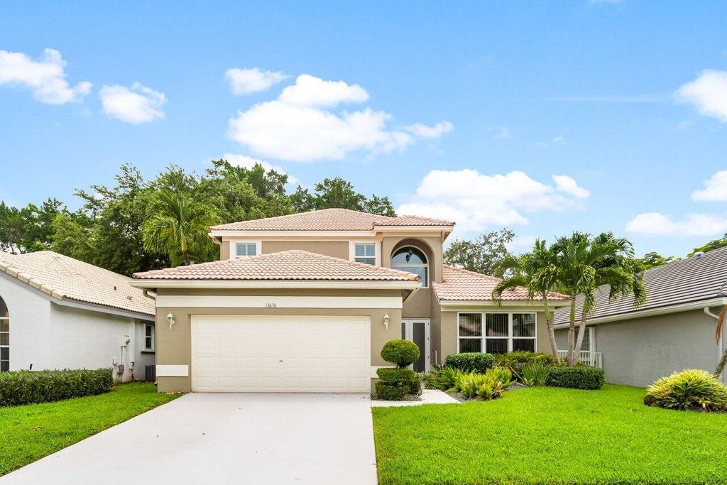 Photo of 13638 Weyburne Drive, Delray Beach, FL 33446 (MLS # R11004700)
