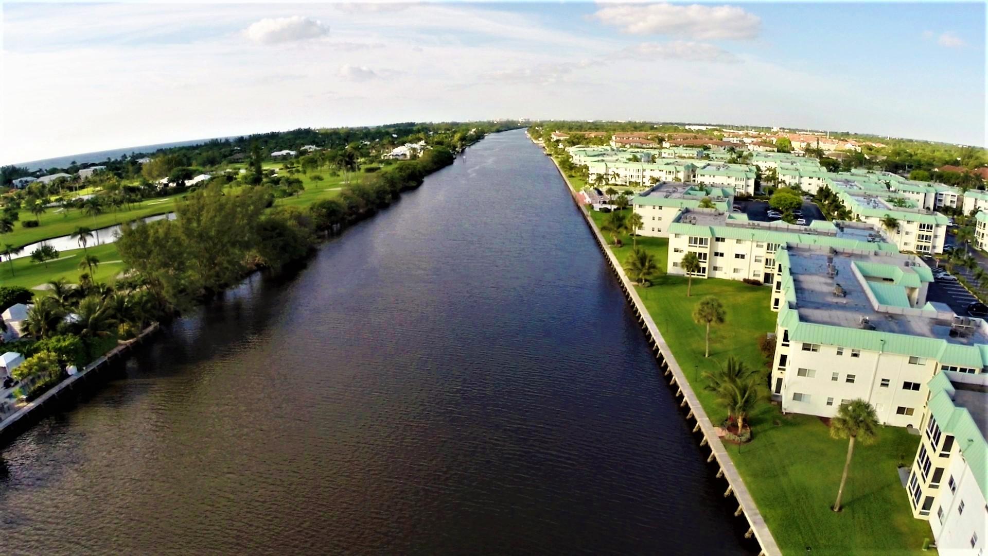 COLONIAL CLUB CONDO SEC 1 - Residential