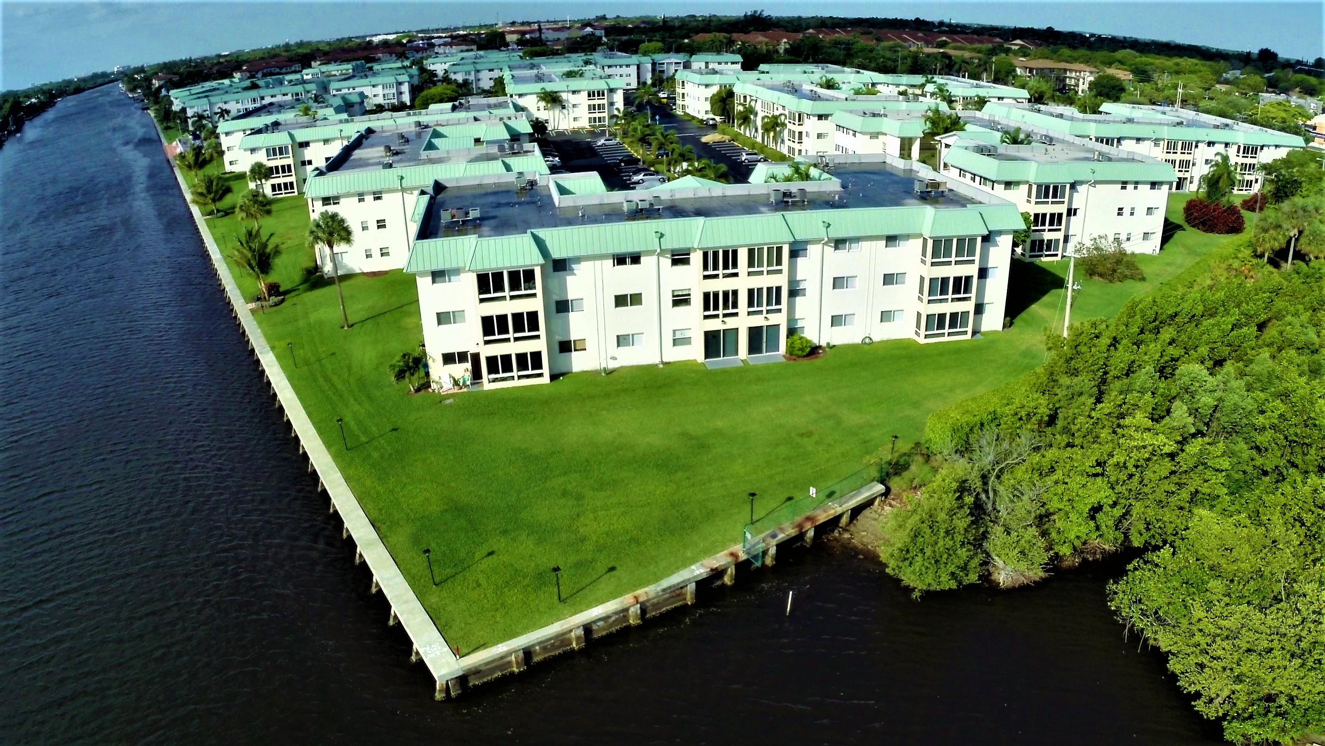 COLONIAL CLUB CONDO SEC 1 - Residential