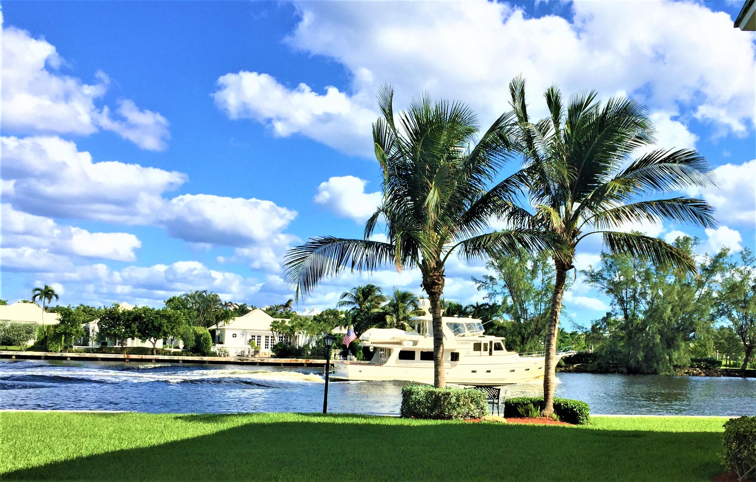 COLONIAL CLUB CONDO SEC 1 - Residential