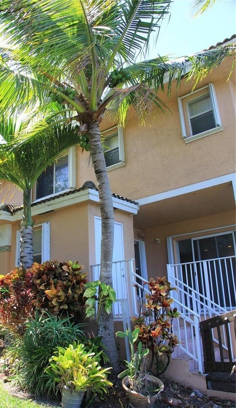 Tiny photo for 3271 NW 44th Street #5, Oakland Park, FL 33309 (MLS # B26076297)