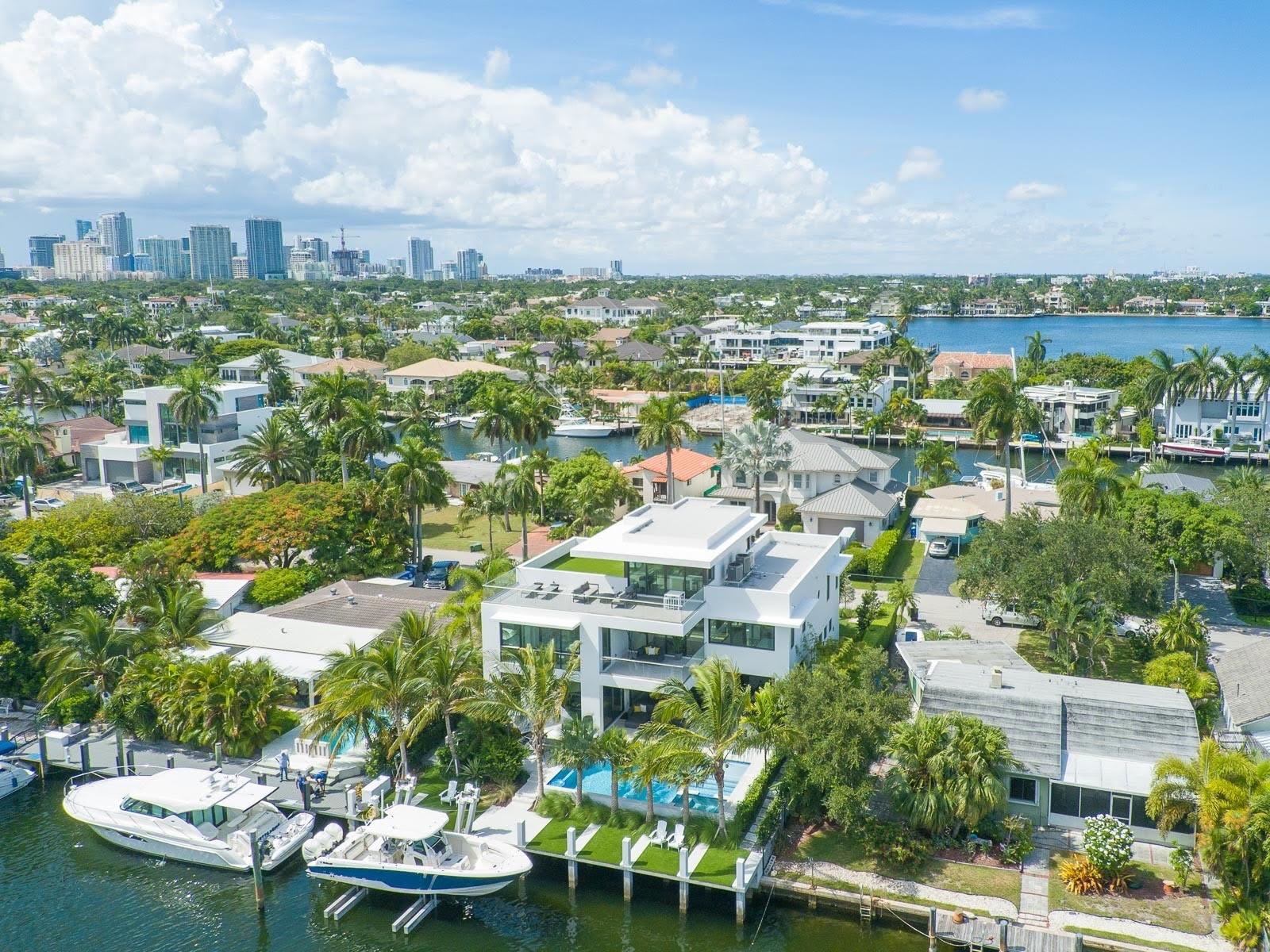 1736 SE 14th St, Fort Lauderdale, FL, 33316/$45,000 2 1736 SE 14th St