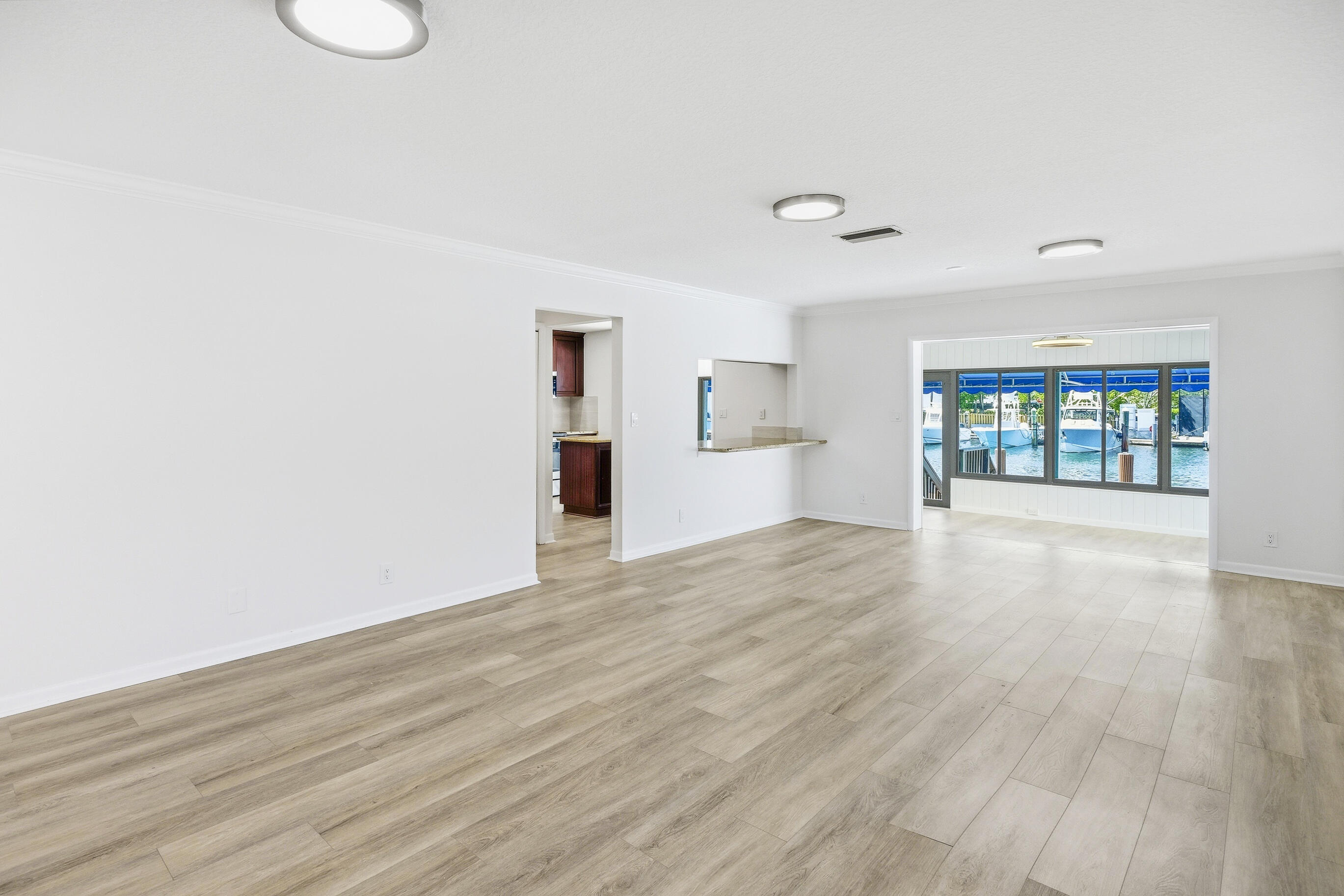 RIO VISTA ISLES - Residential