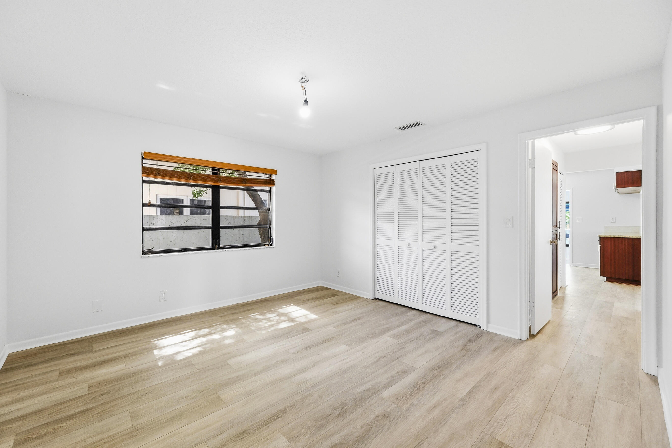 RIO VISTA ISLES - Residential