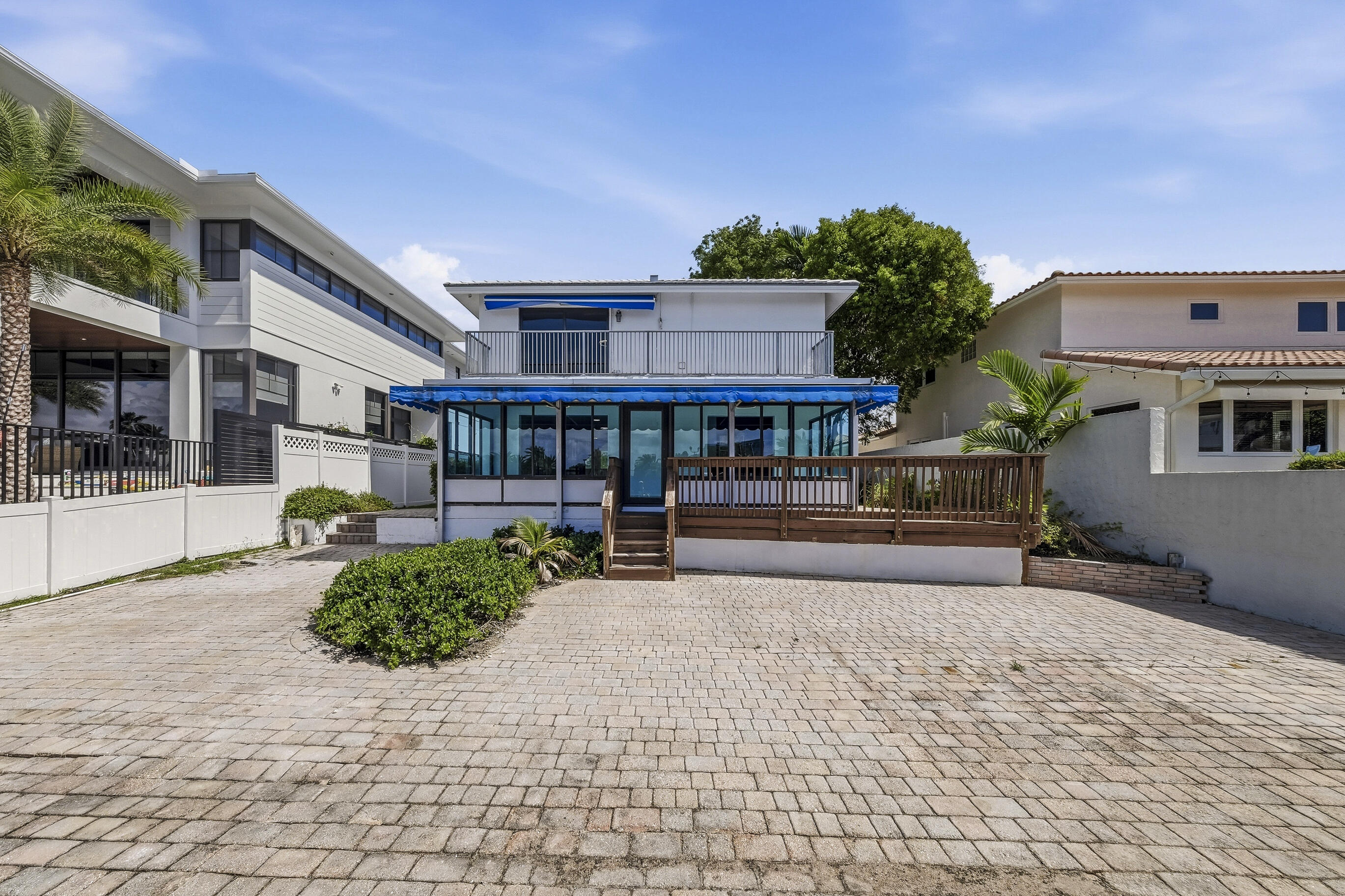 RIO VISTA ISLES - Residential
