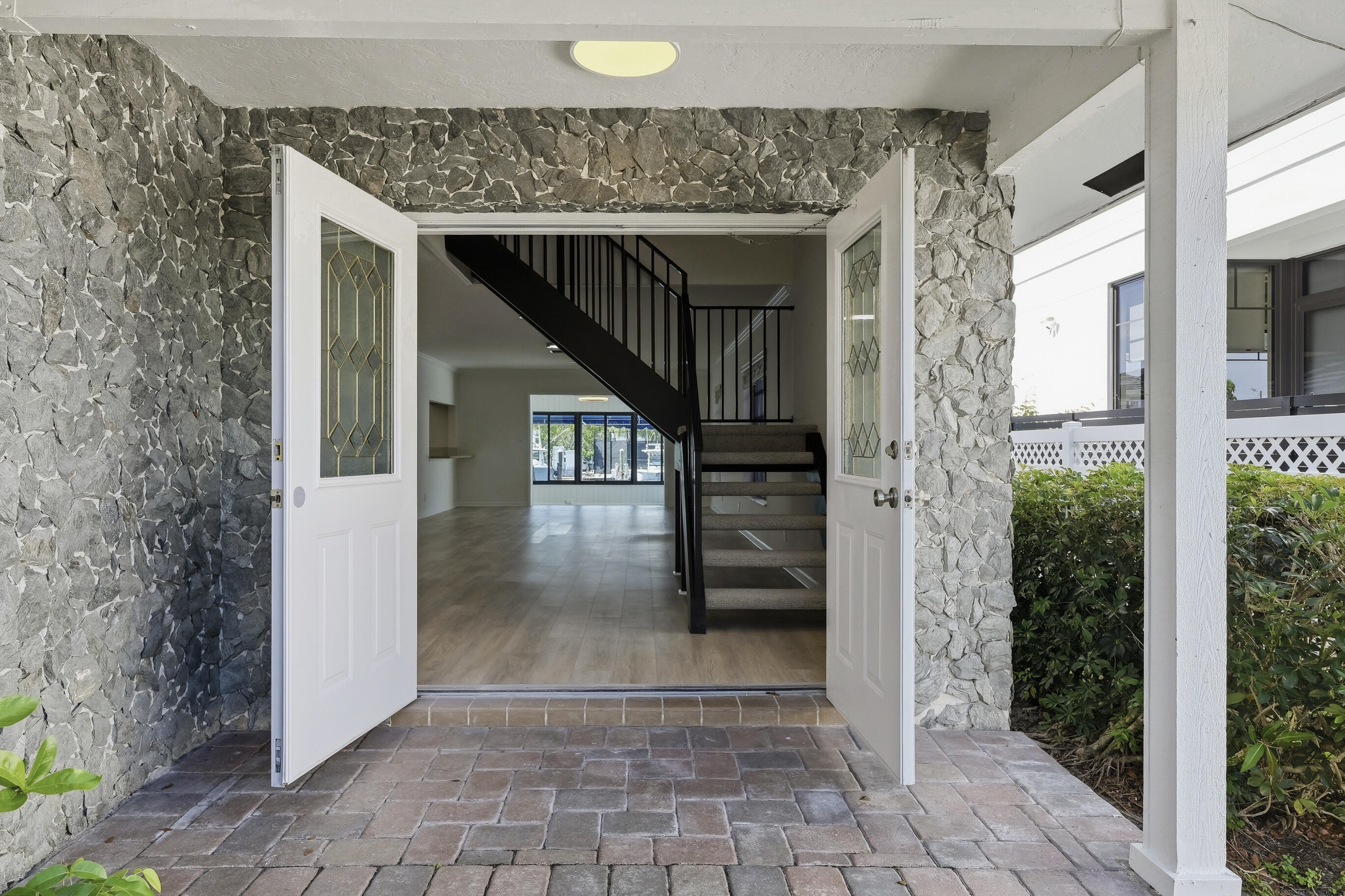 RIO VISTA ISLES - Residential