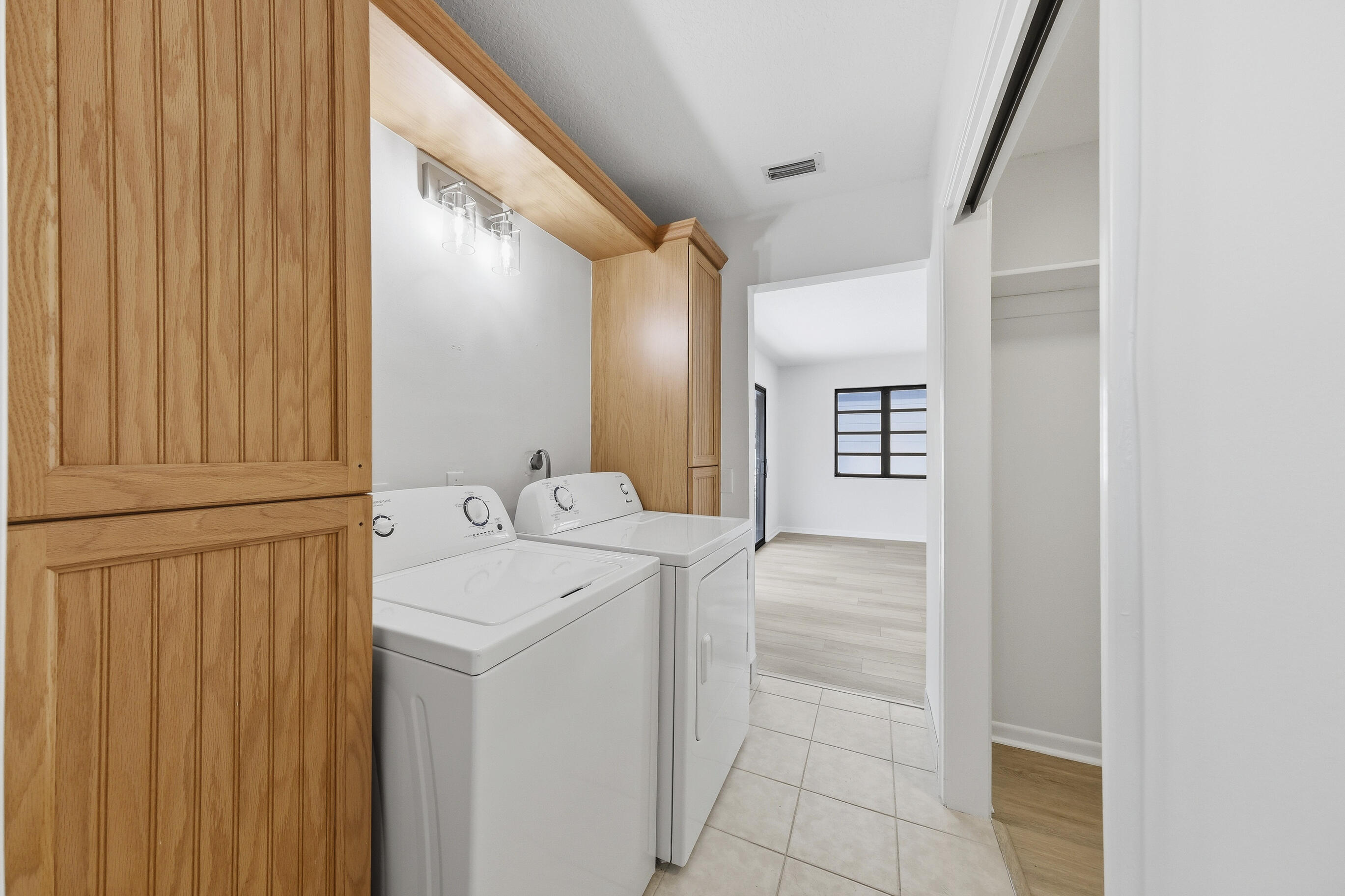 RIO VISTA ISLES - Residential
