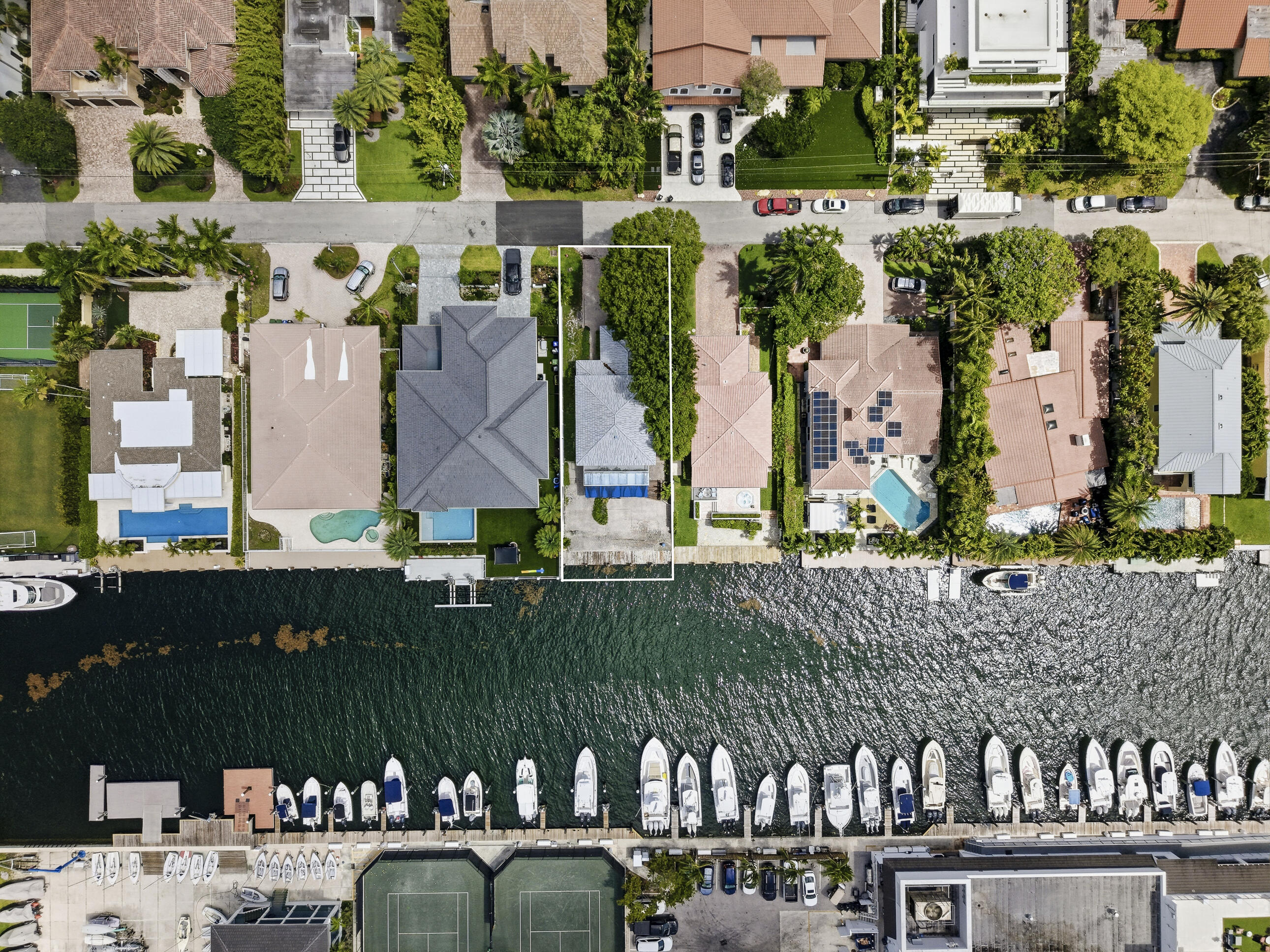 RIO VISTA ISLES - Residential