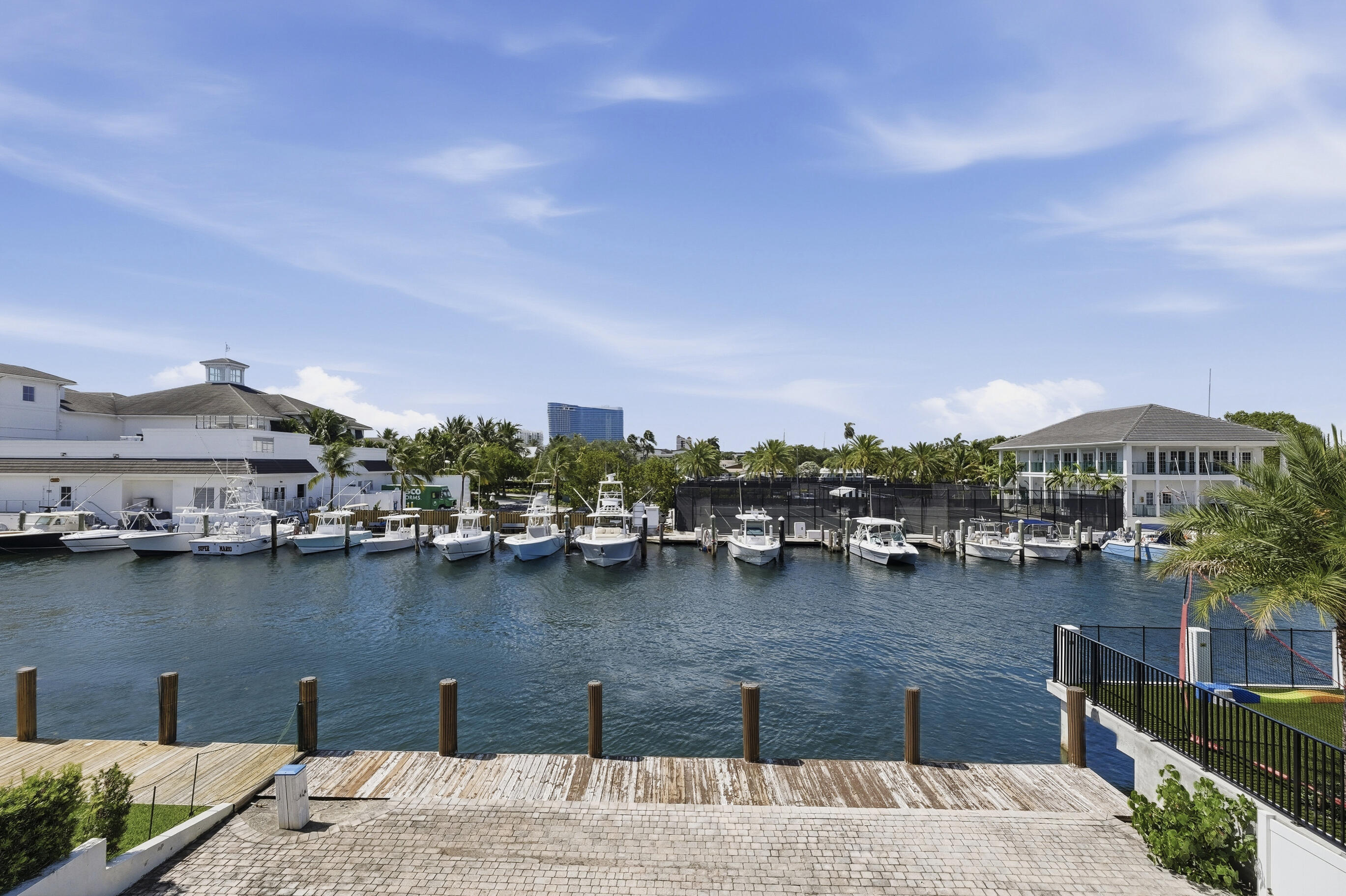 RIO VISTA ISLES - Residential