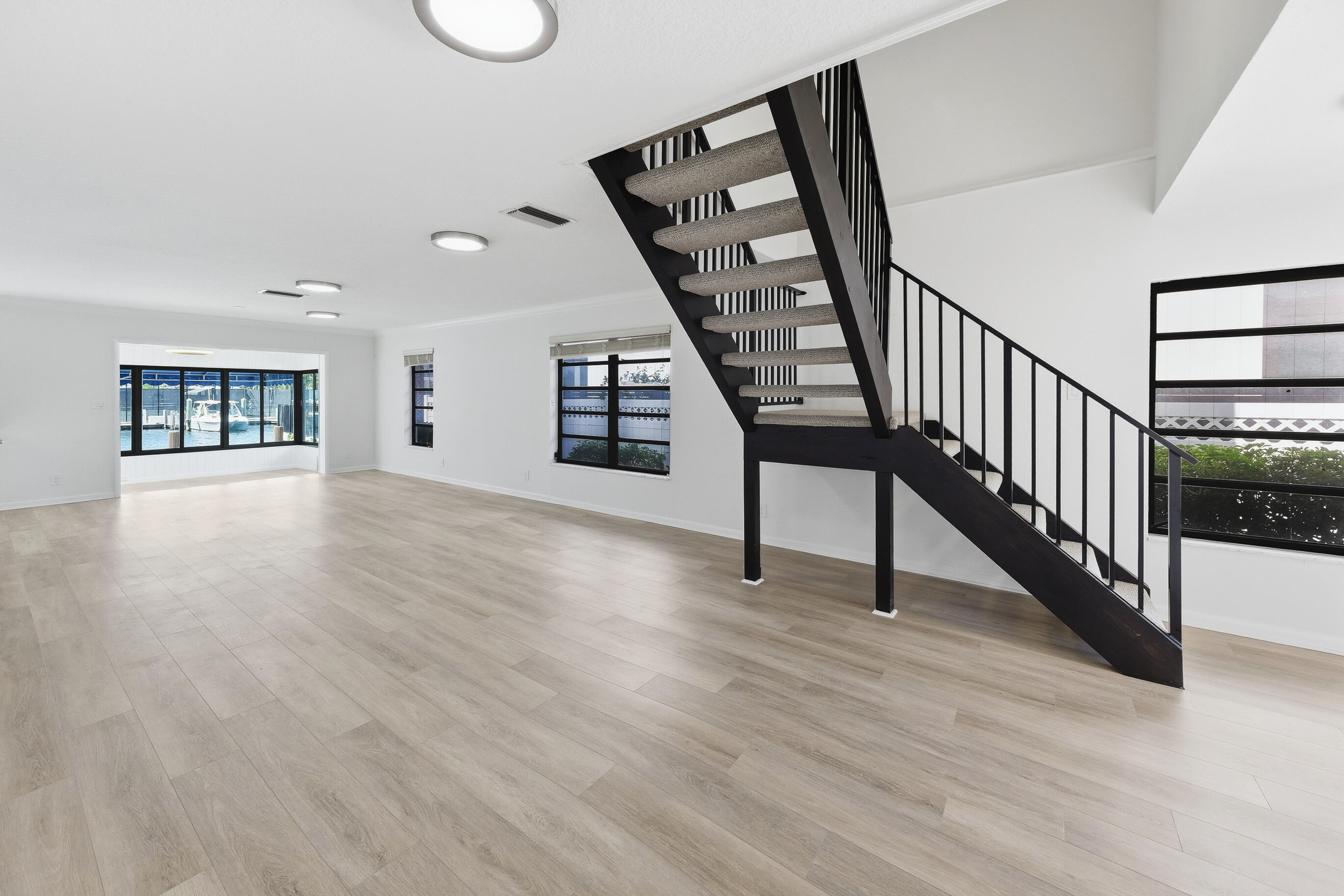 RIO VISTA ISLES - Residential