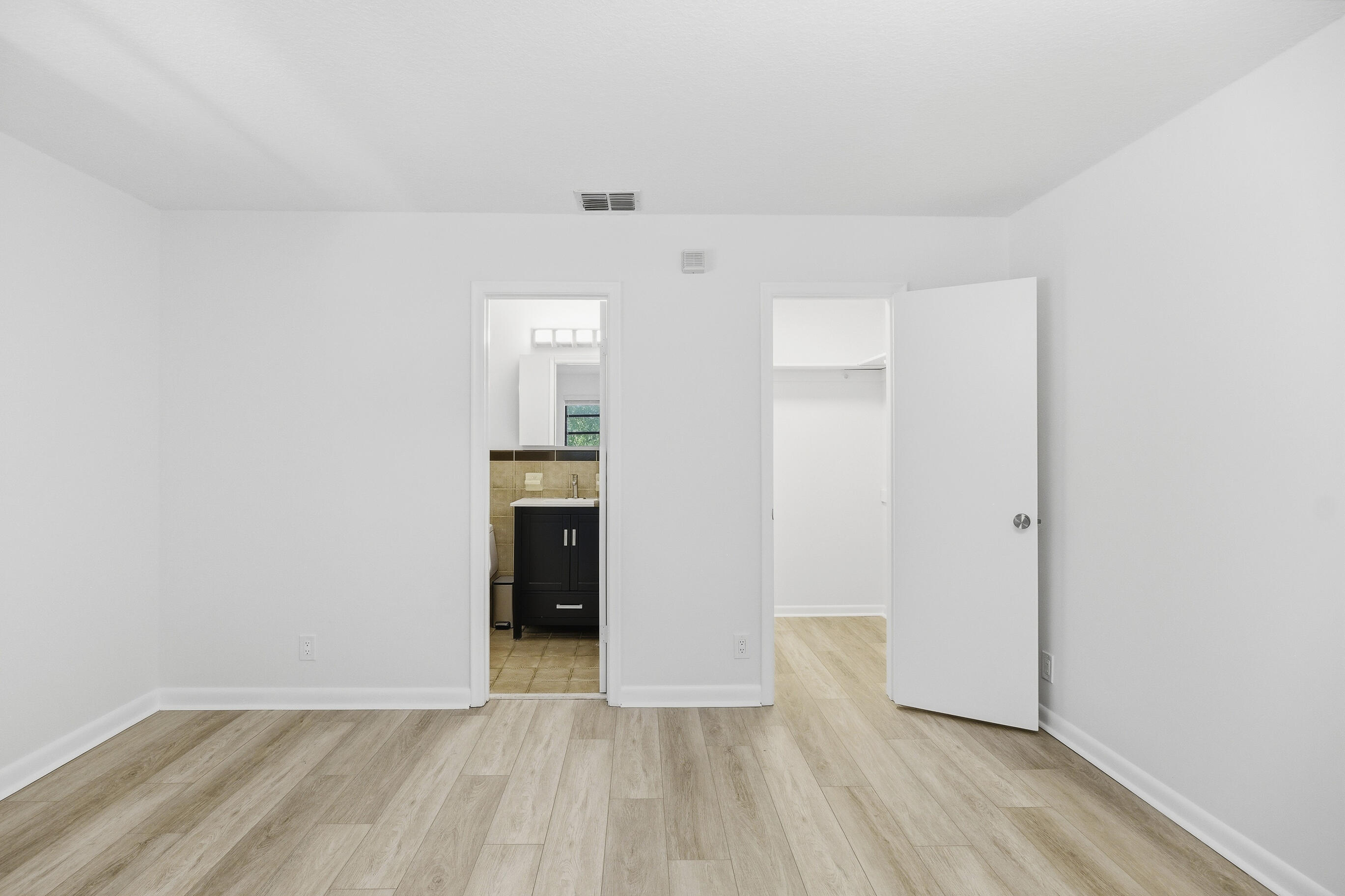 RIO VISTA ISLES - Residential