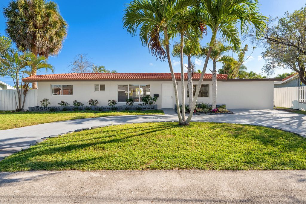 Photo of 1740 NE 64th St, Fort Lauderdale, FL 33334 (MLS # B26003358)