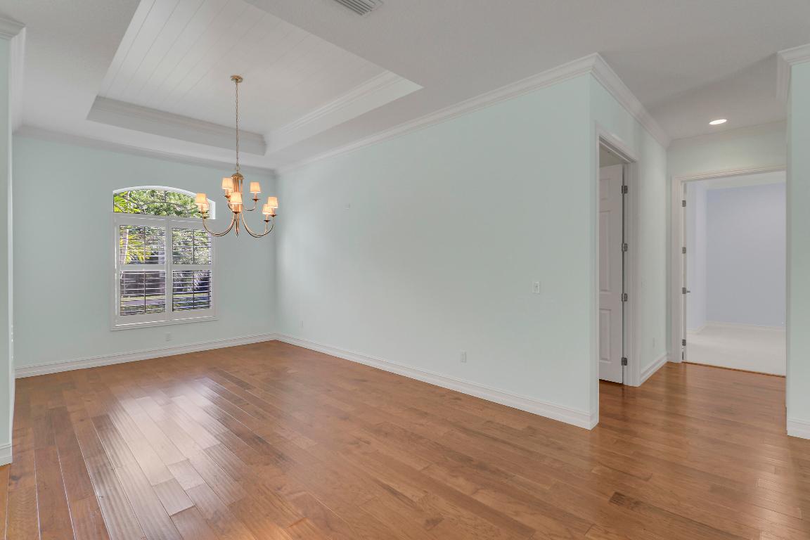 GOVERNORS LANDING - Residential