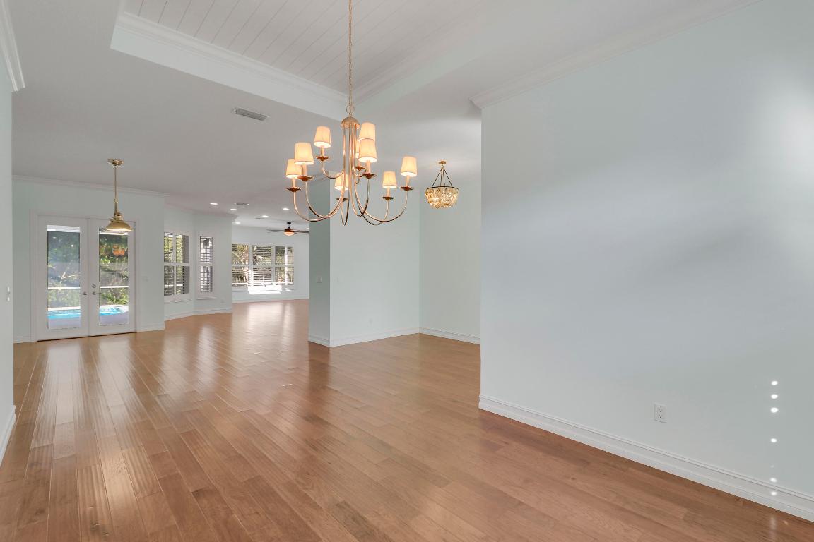 GOVERNORS LANDING - Residential