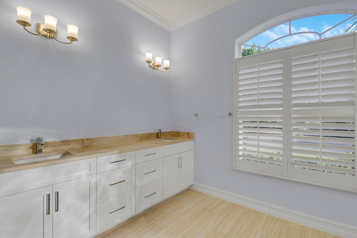 GOVERNORS LANDING - Residential