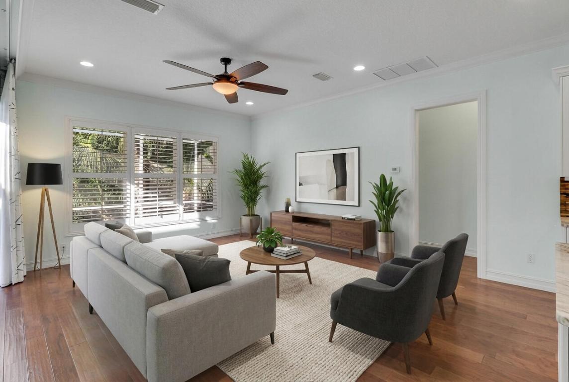 GOVERNORS LANDING - Residential