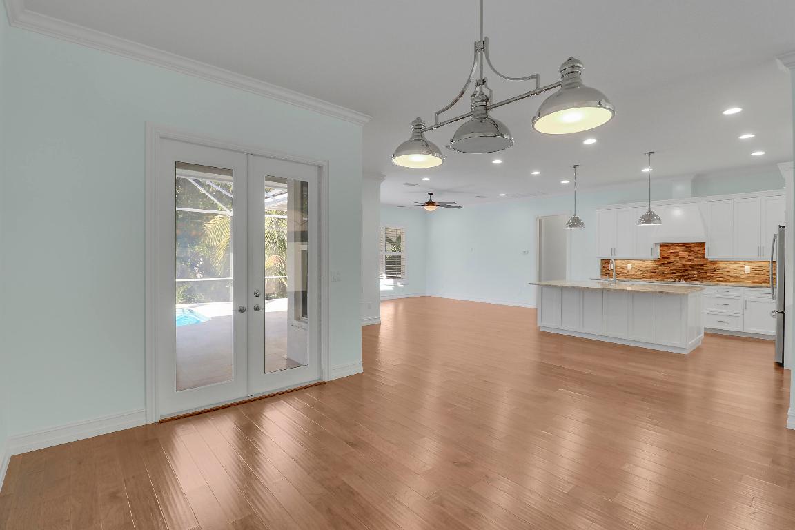 GOVERNORS LANDING - Residential