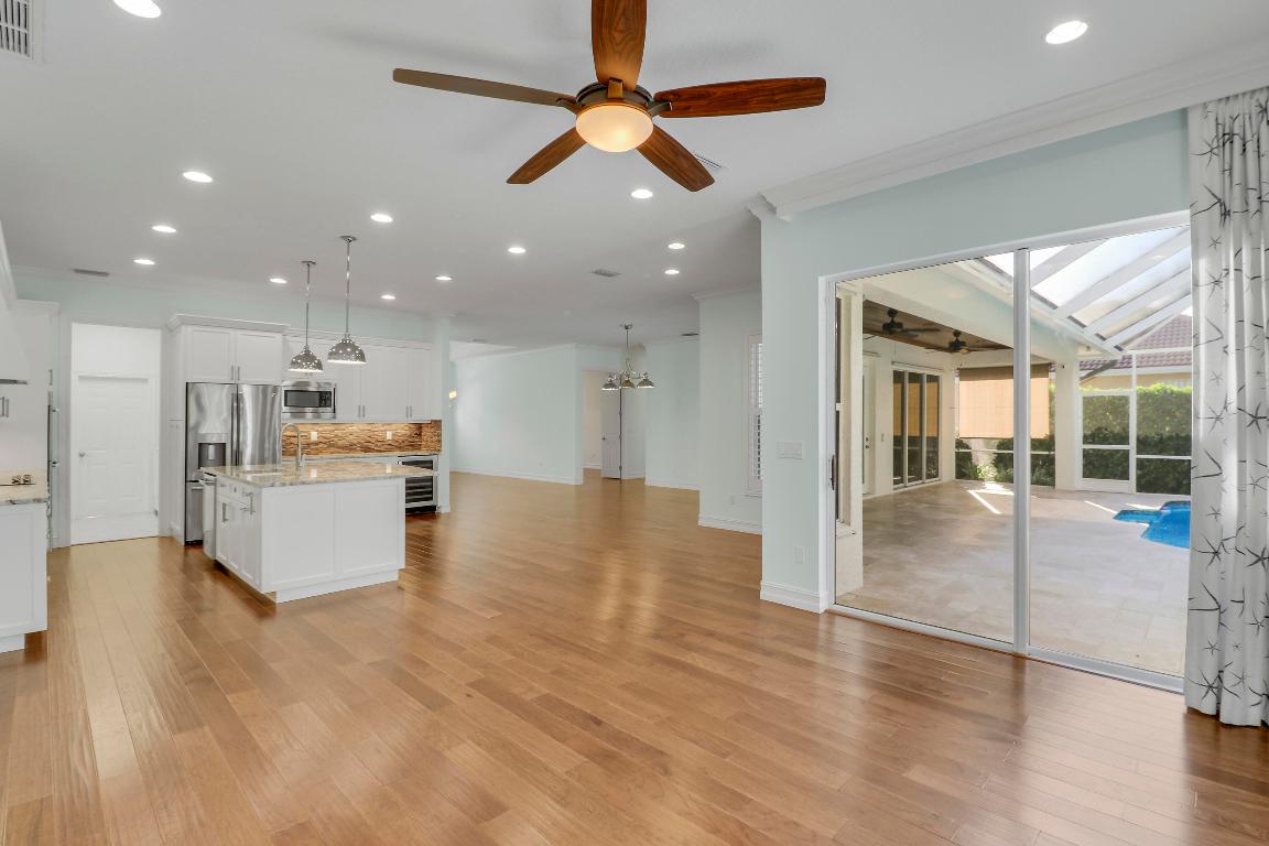 GOVERNORS LANDING - Residential