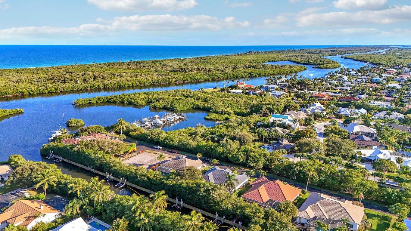 GOVERNORS LANDING - Residential