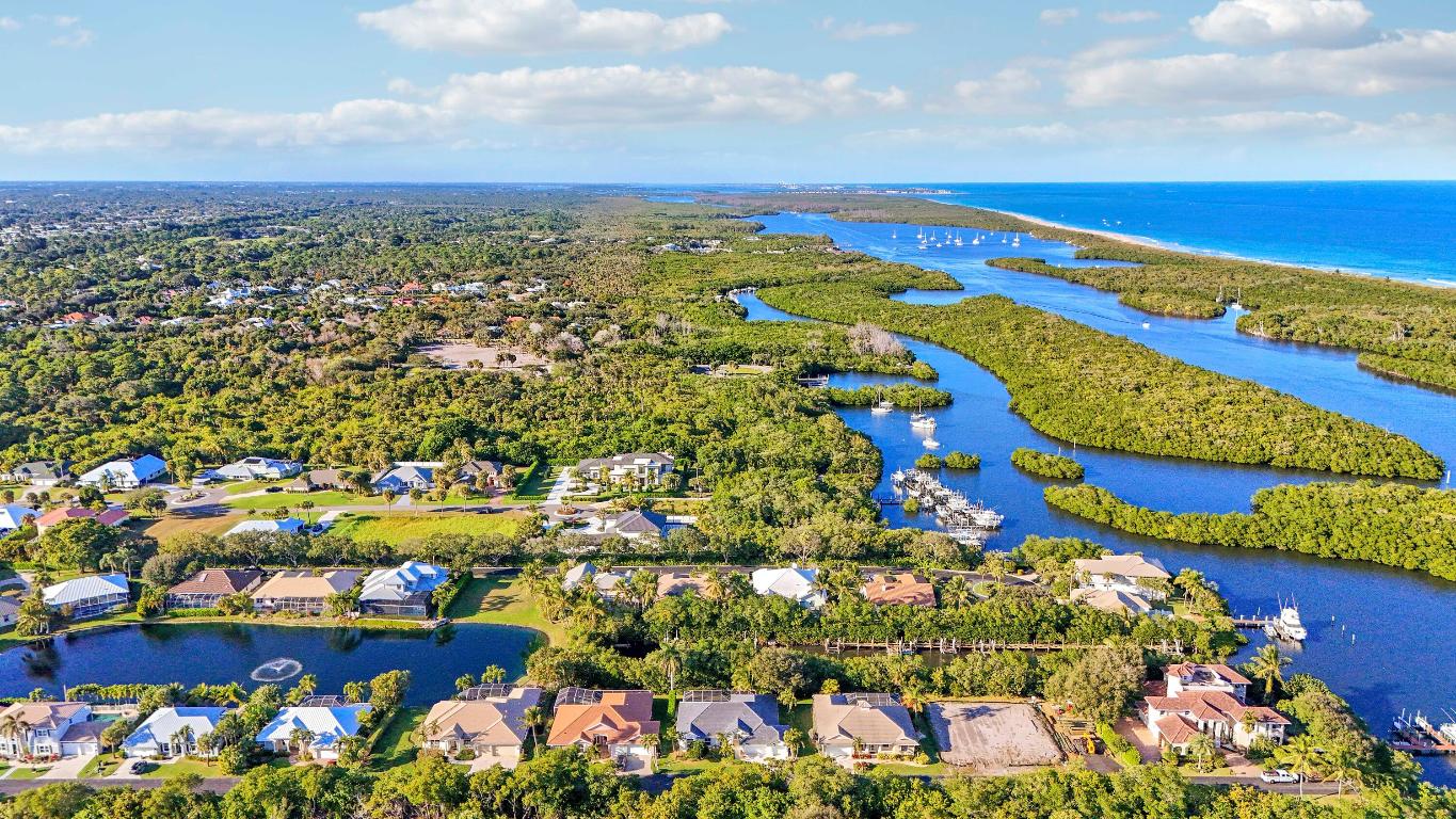 GOVERNORS LANDING - Residential