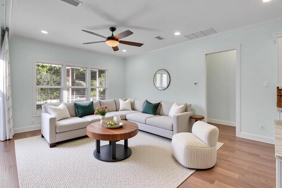 GOVERNORS LANDING - Residential