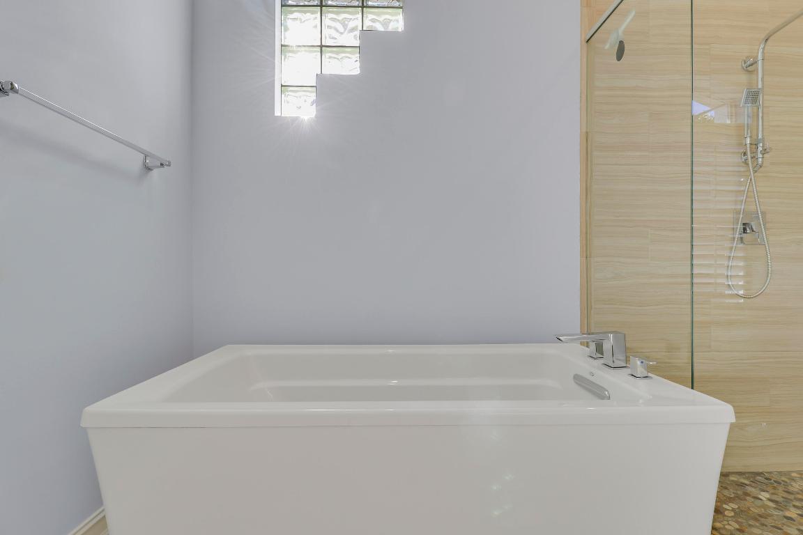 GOVERNORS LANDING - Residential