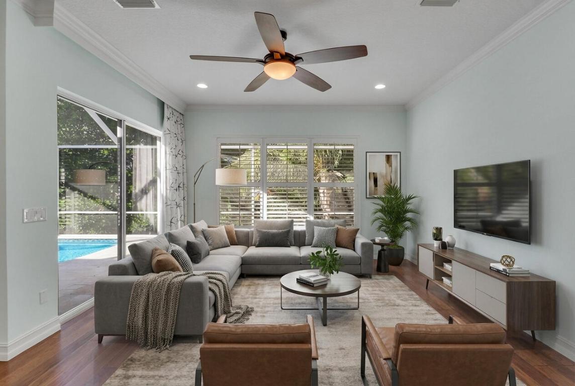 GOVERNORS LANDING - Residential