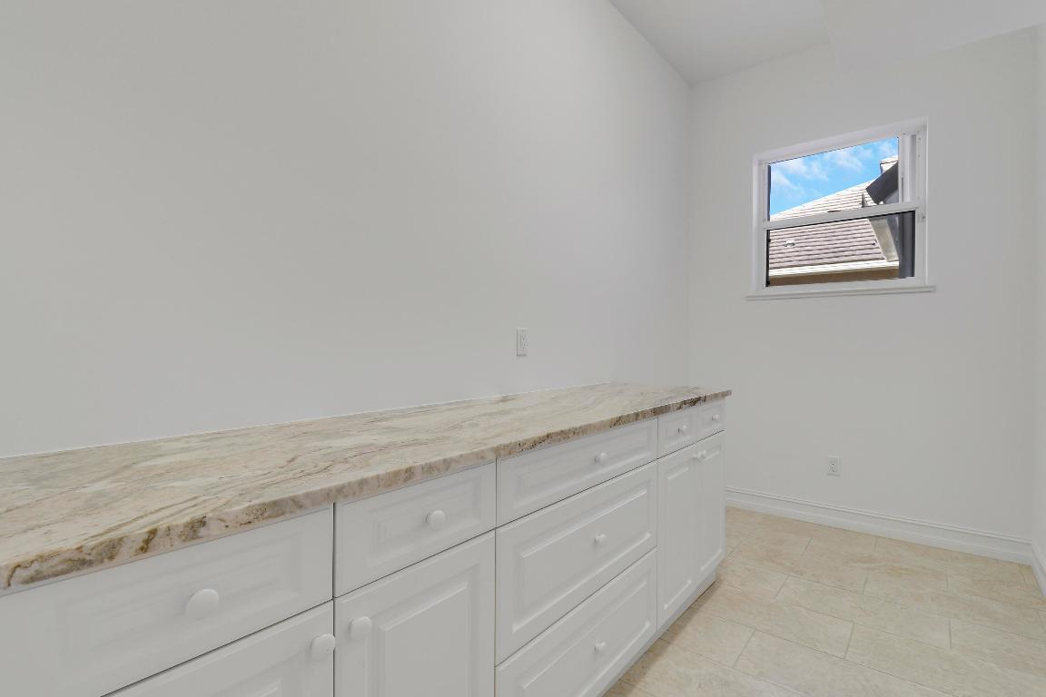 GOVERNORS LANDING - Residential