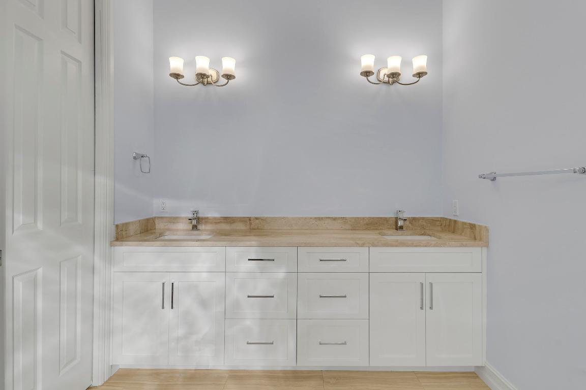 GOVERNORS LANDING - Residential