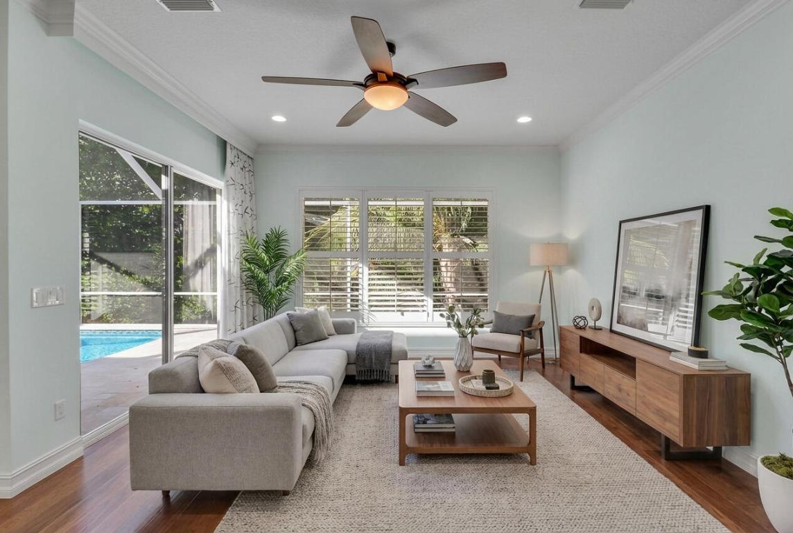 GOVERNORS LANDING - Residential