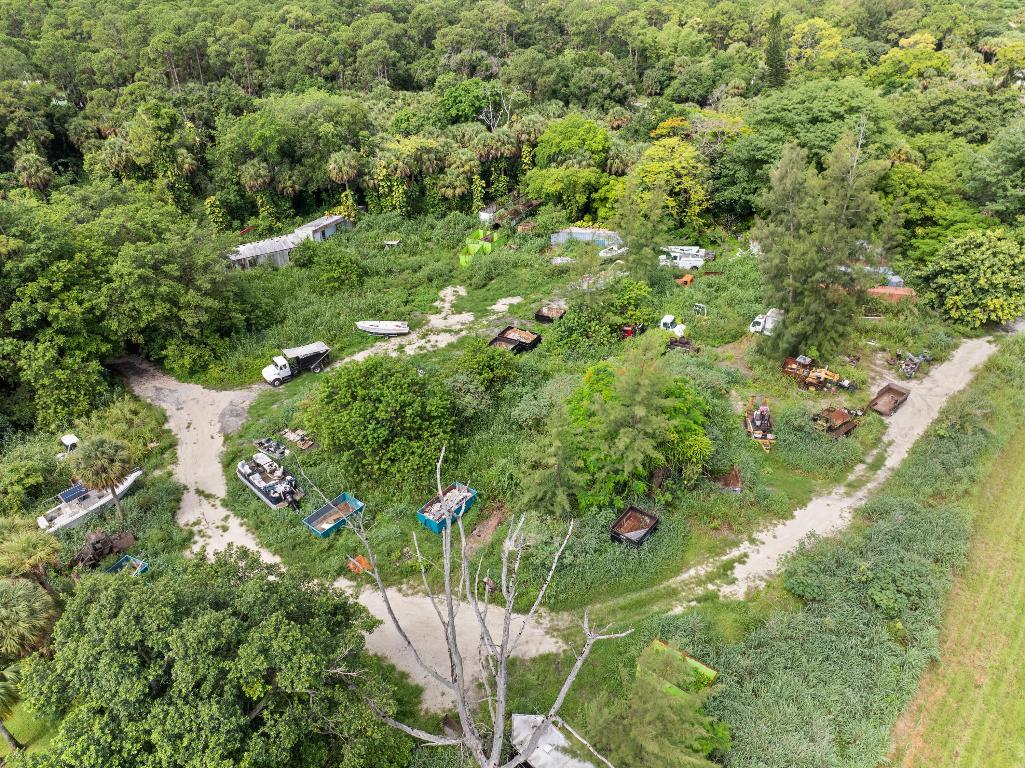 PALM BEACH FARMS CO 3 - Land